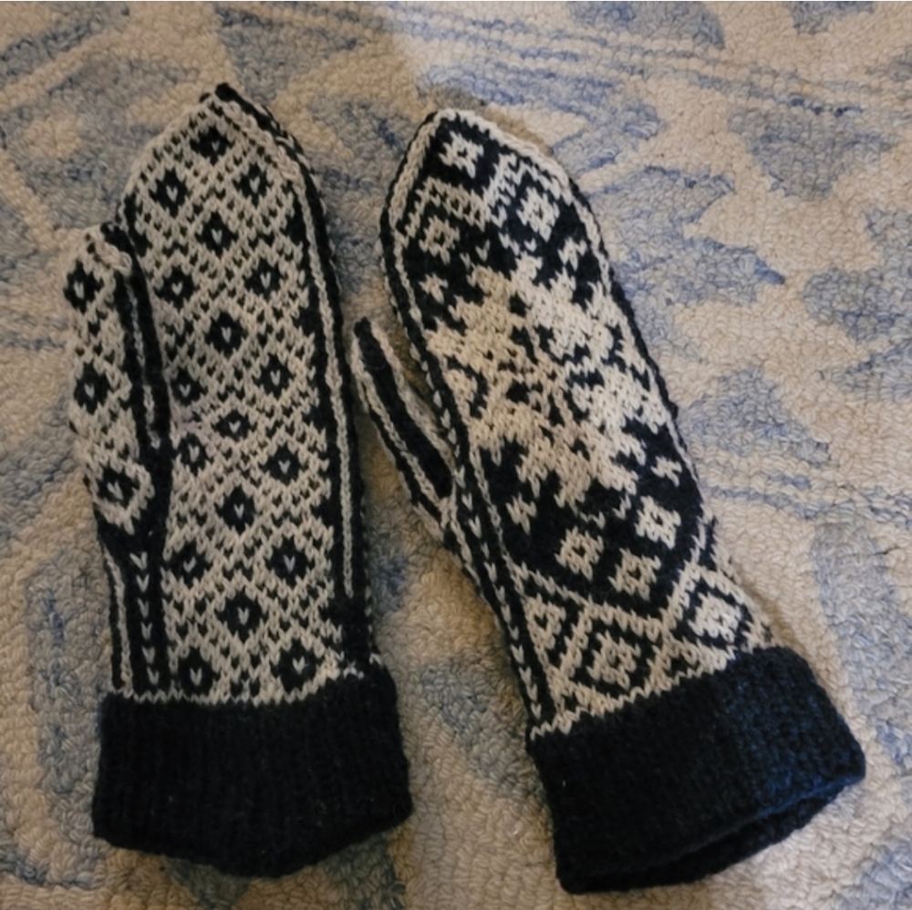 Made to Order: Hand-Knit Norwegian Selbu Mittens - Indigo Blue - Size S/M